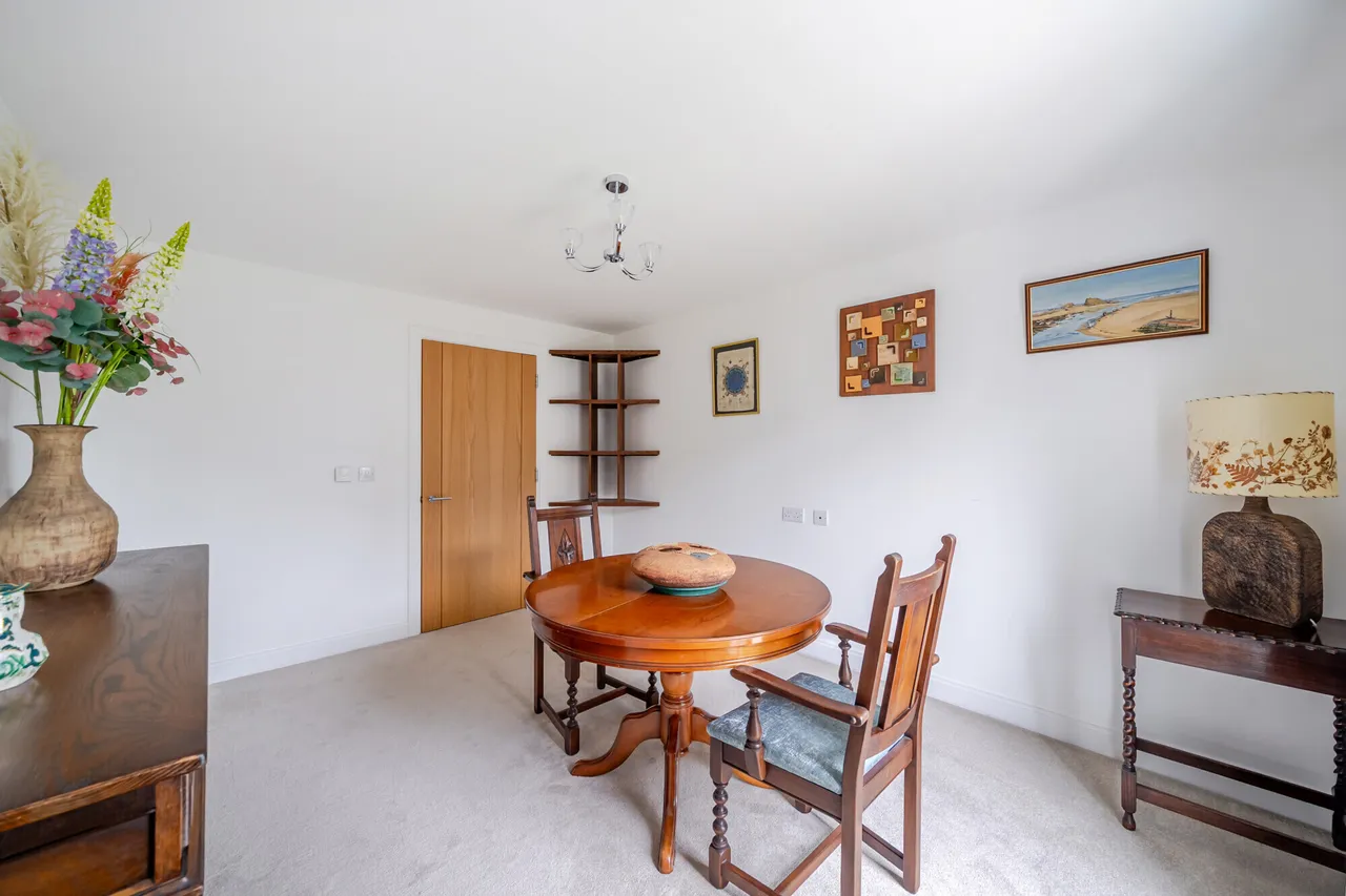 Pegs Lane, Hertford, SG13, photo 3