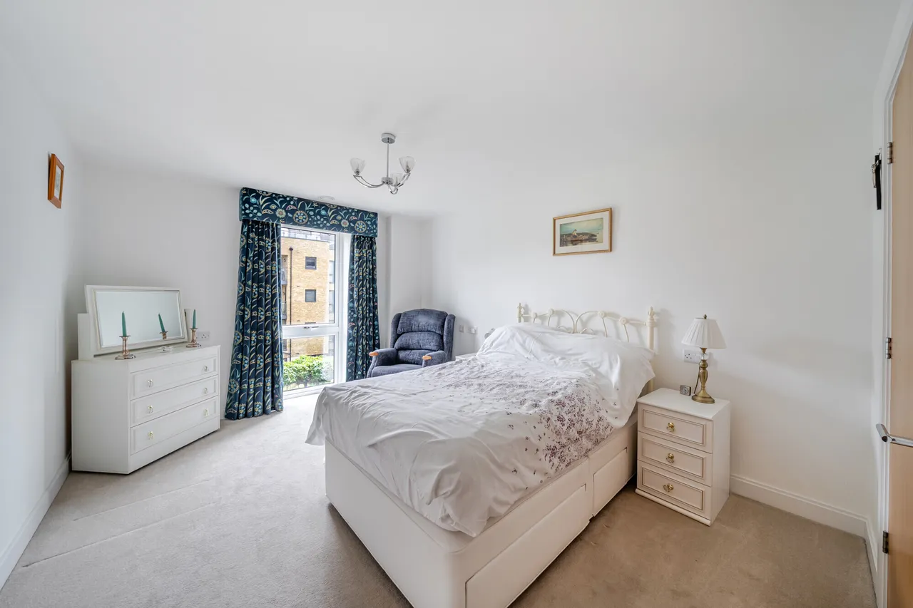 Pegs Lane, Hertford, SG13, photo 8