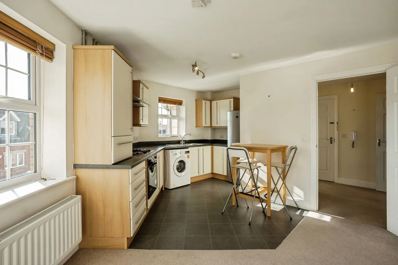 2 bed flat to rent, Swale Grove, Bingham, NG13