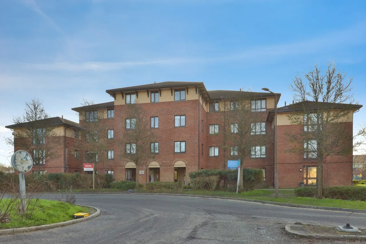 Moorgate, Leadenhall, MK6, photo 19