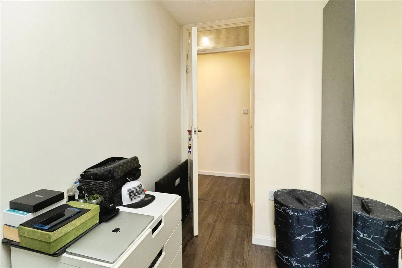 Moorgate, Leadenhall, MK6, photo 15