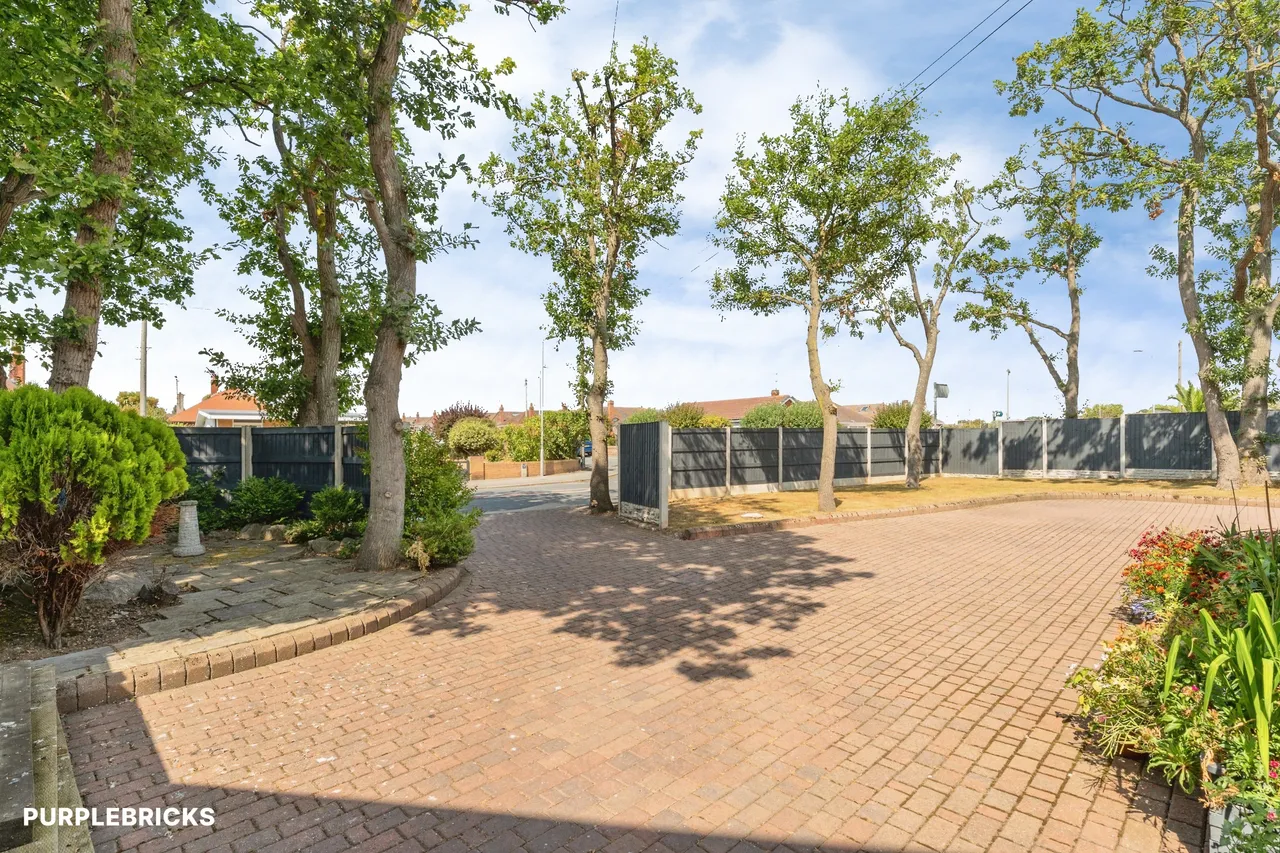 Bryn Cwnin Road, Rhyl, LL18, photo 8