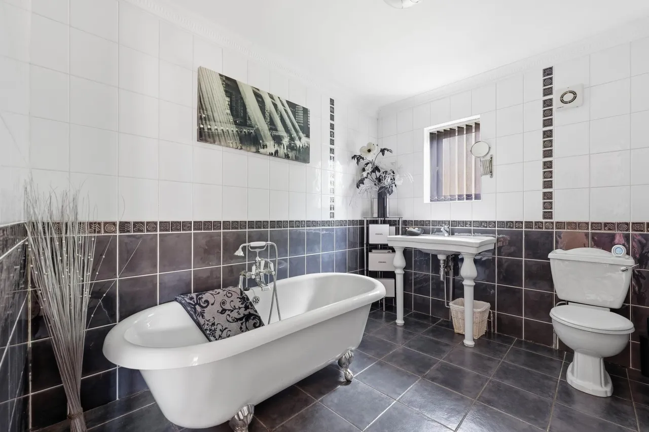Melton Green, Rotherham, S63, photo 22