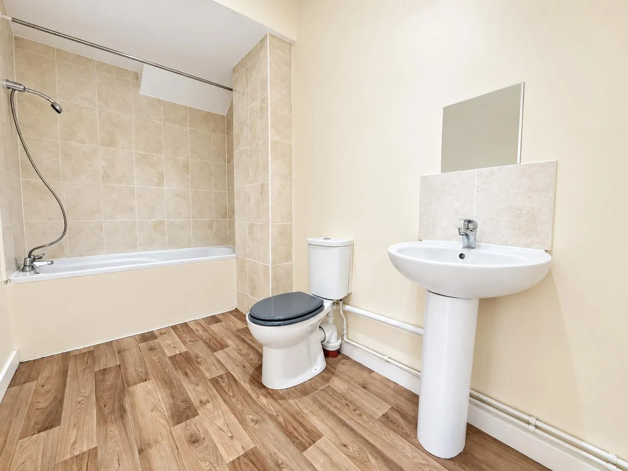 Seaside, Eastbourne, BN22 7NG, photo 6