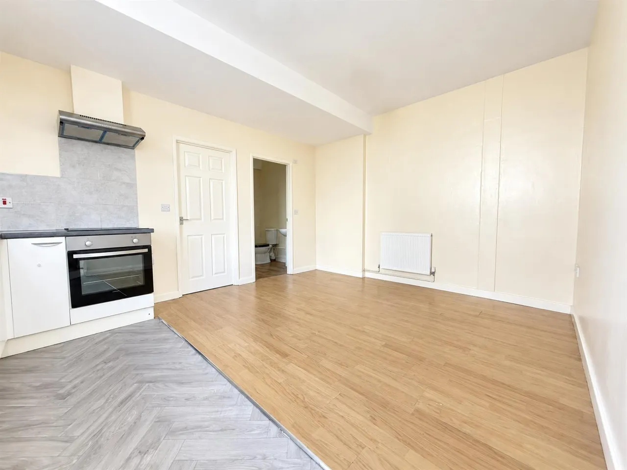 Seaside, Eastbourne, BN22 7NG, photo 9