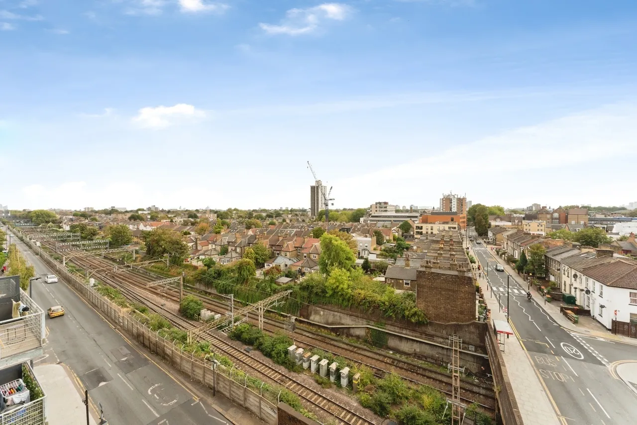 Forest Lane, London, E15, photo 19