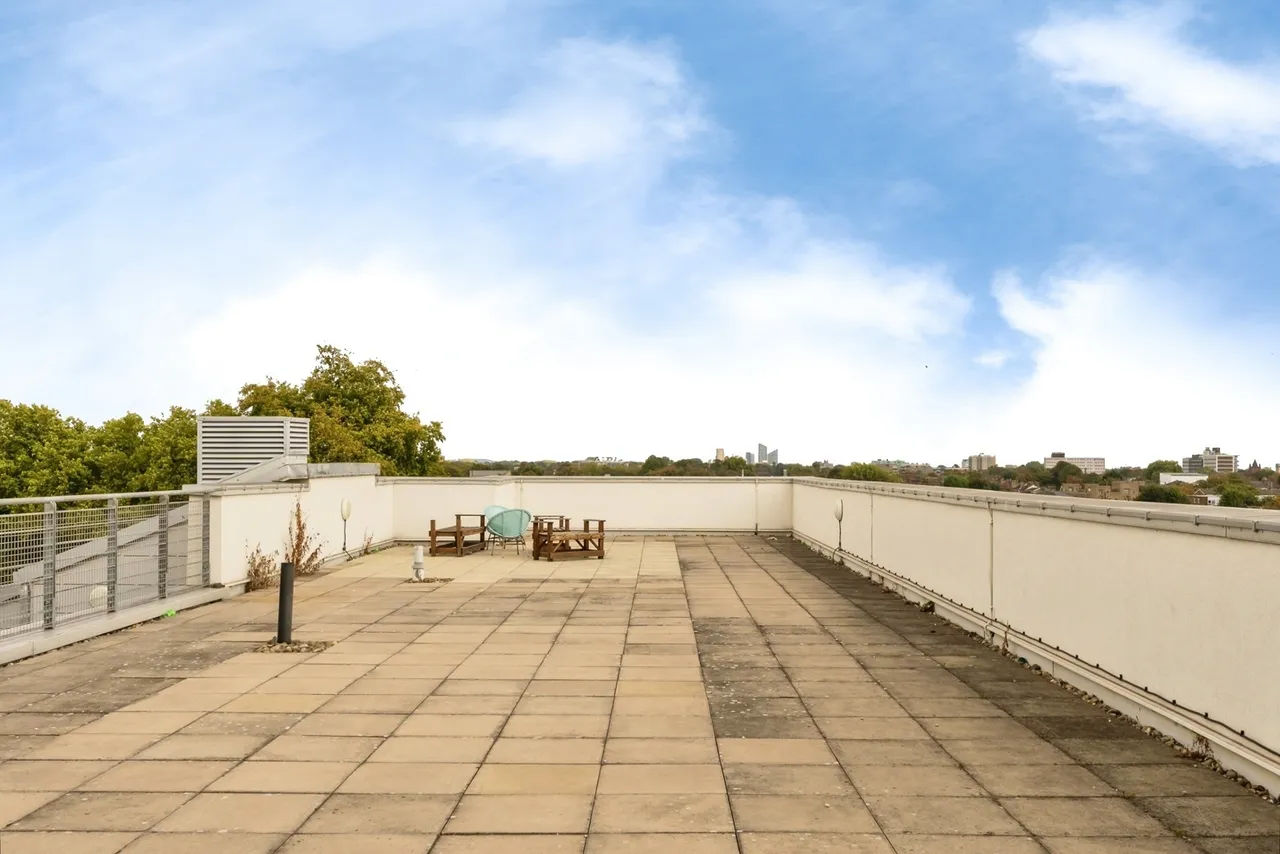 Forest Lane, London, E15, photo 15