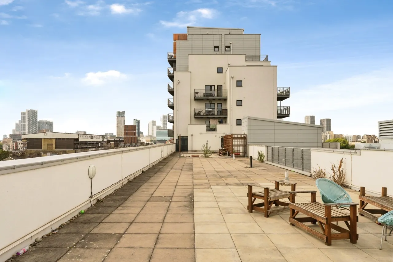 Forest Lane, London, E15, photo 13