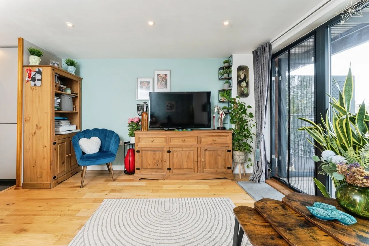 Forest Lane, London, E15, photo 6