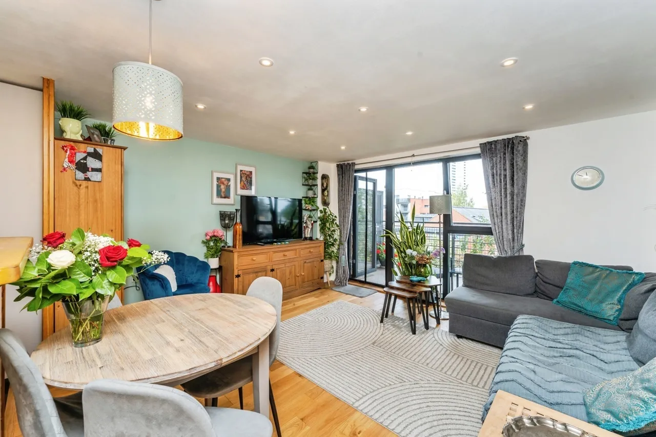 Forest Lane, London, E15, photo 2
