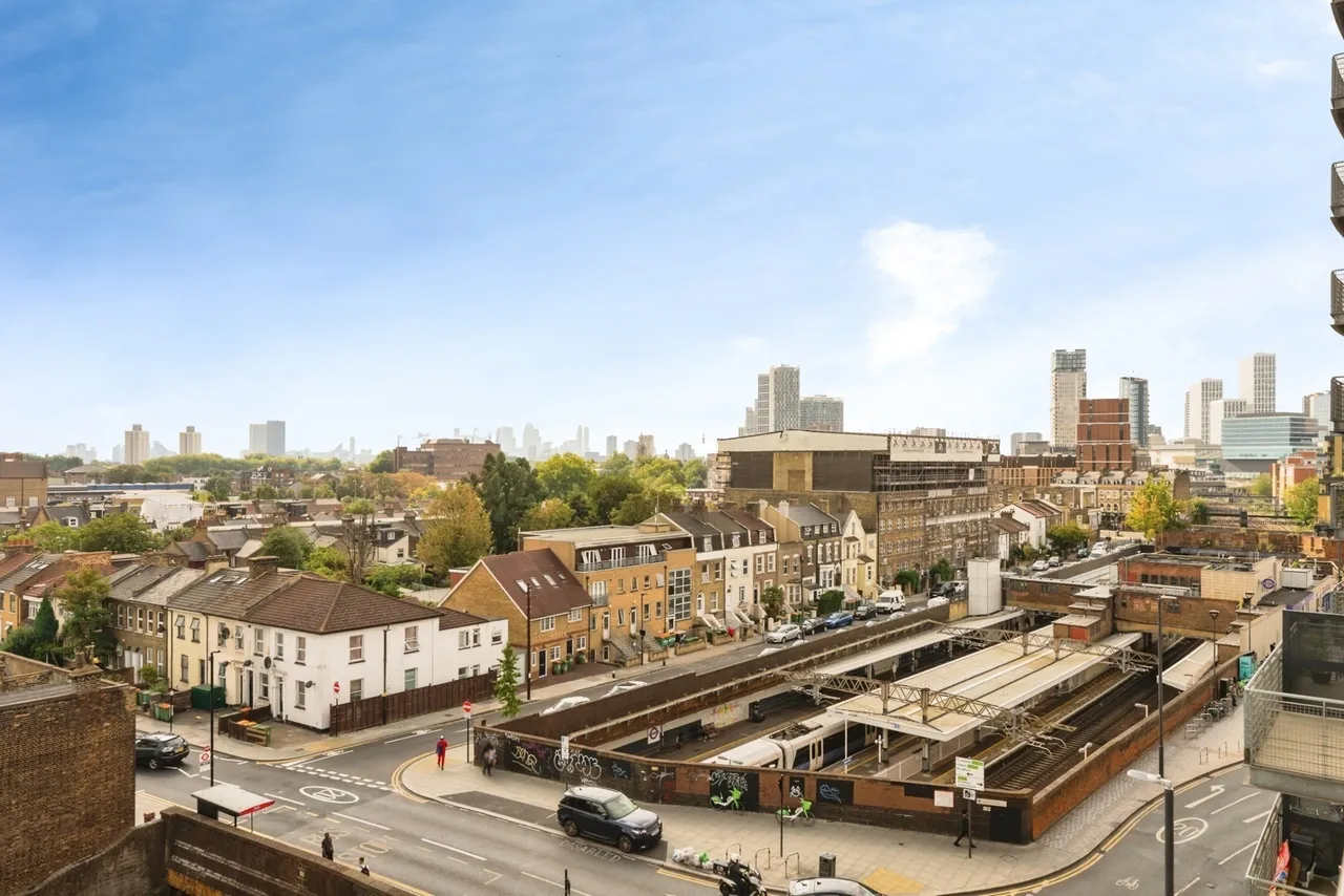 Forest Lane, London, E15, photo 17
