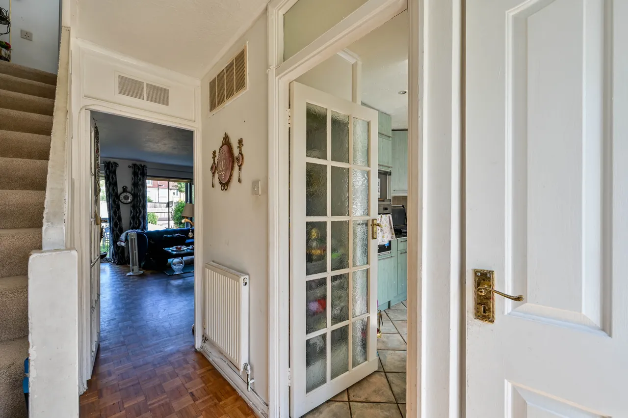 36 Newborough Green, New Malden, photo 5