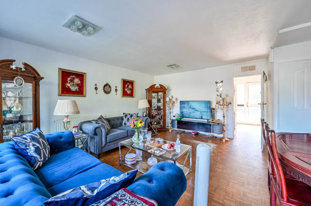 36 Newborough Green, New Malden, photo 6