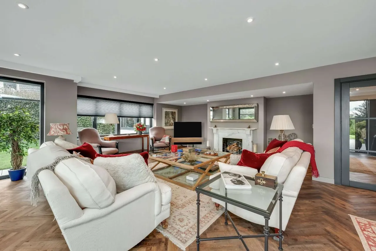 The Avenue, Petersfield, GU31, photo 12
