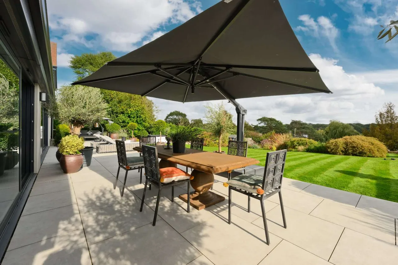 The Avenue, Petersfield, GU31, photo 8