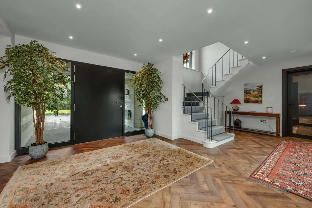 The Avenue, Petersfield, GU31, photo 13