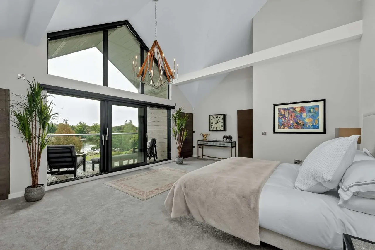 The Avenue, Petersfield, GU31, photo 14