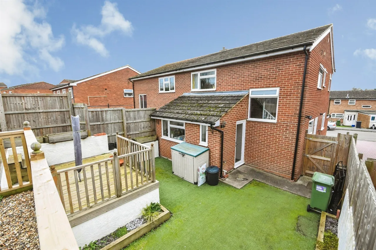 Gardeners Road, HALSTEAD, photo 3