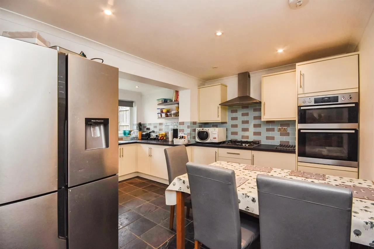 Gardeners Road, HALSTEAD, photo 5
