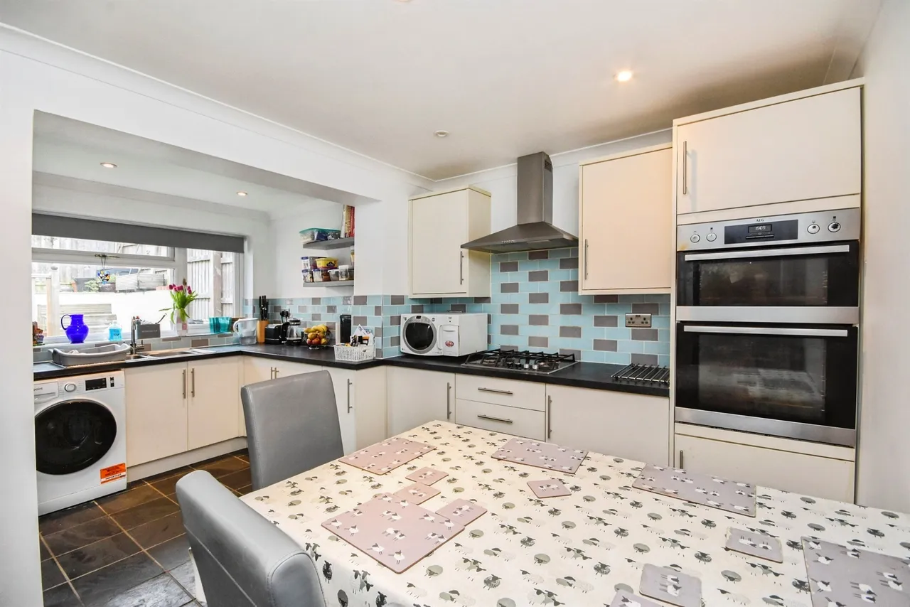 Gardeners Road, HALSTEAD, photo 7