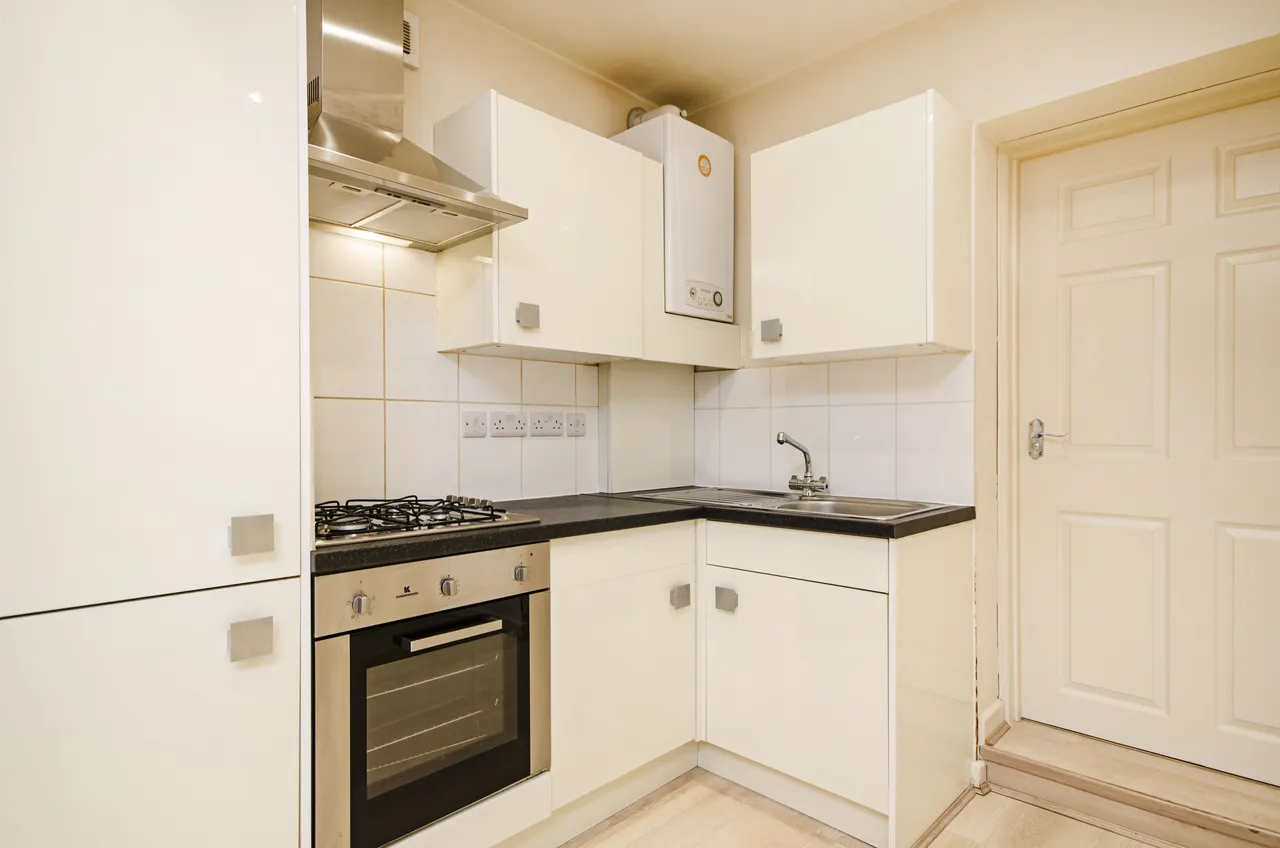 Flat 1, 752B Finchley Road, London, photo 3