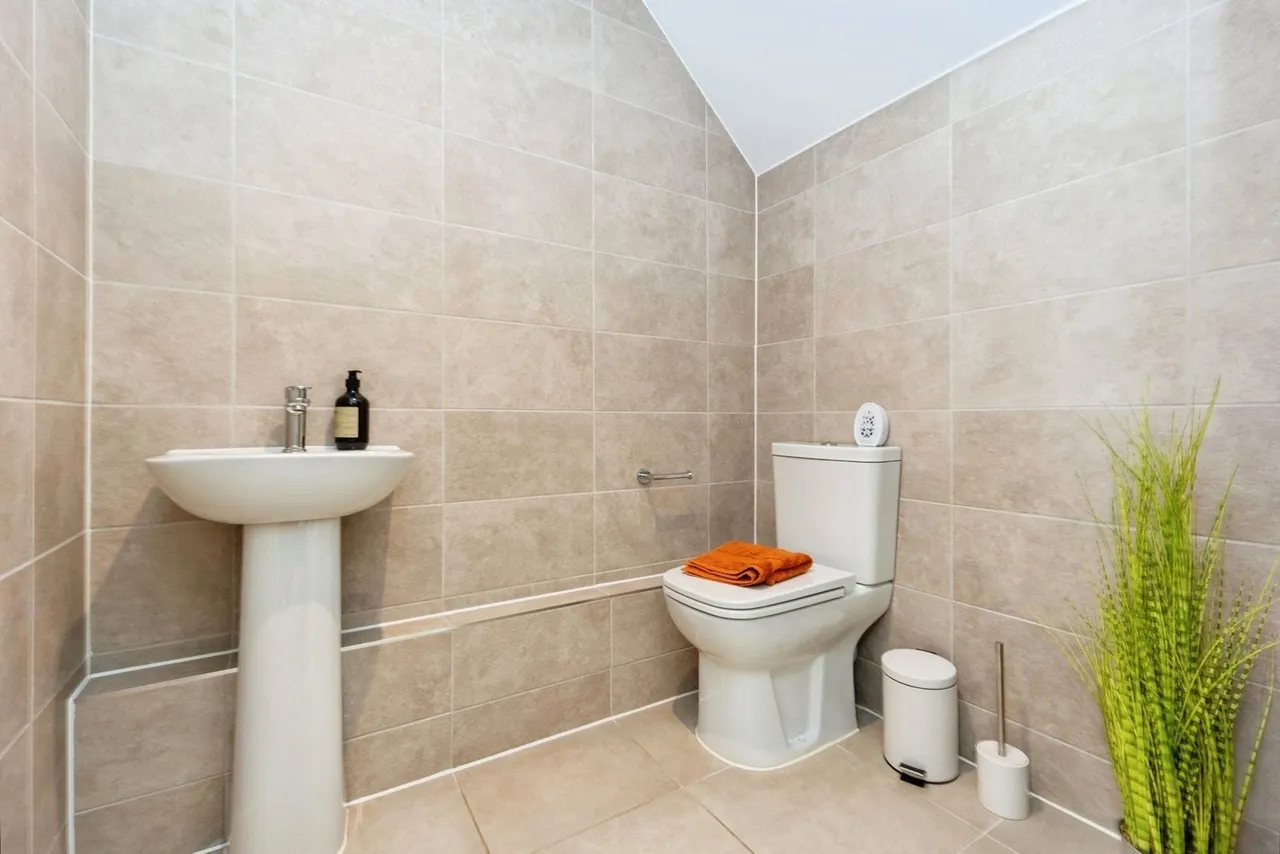 Lumina Village, Old Trafford, M16, photo 6