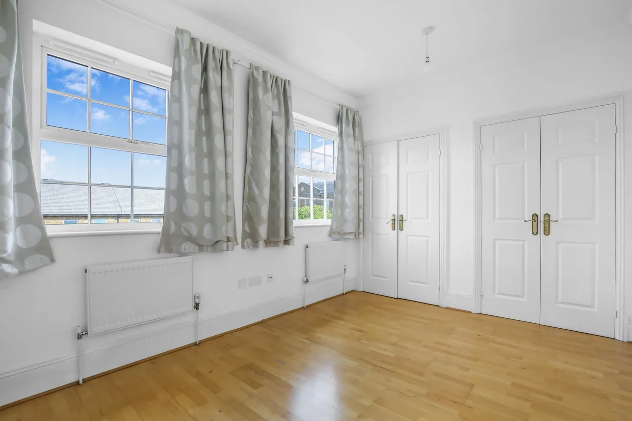 Chadwick Place, Kingston, KT6, photo 5