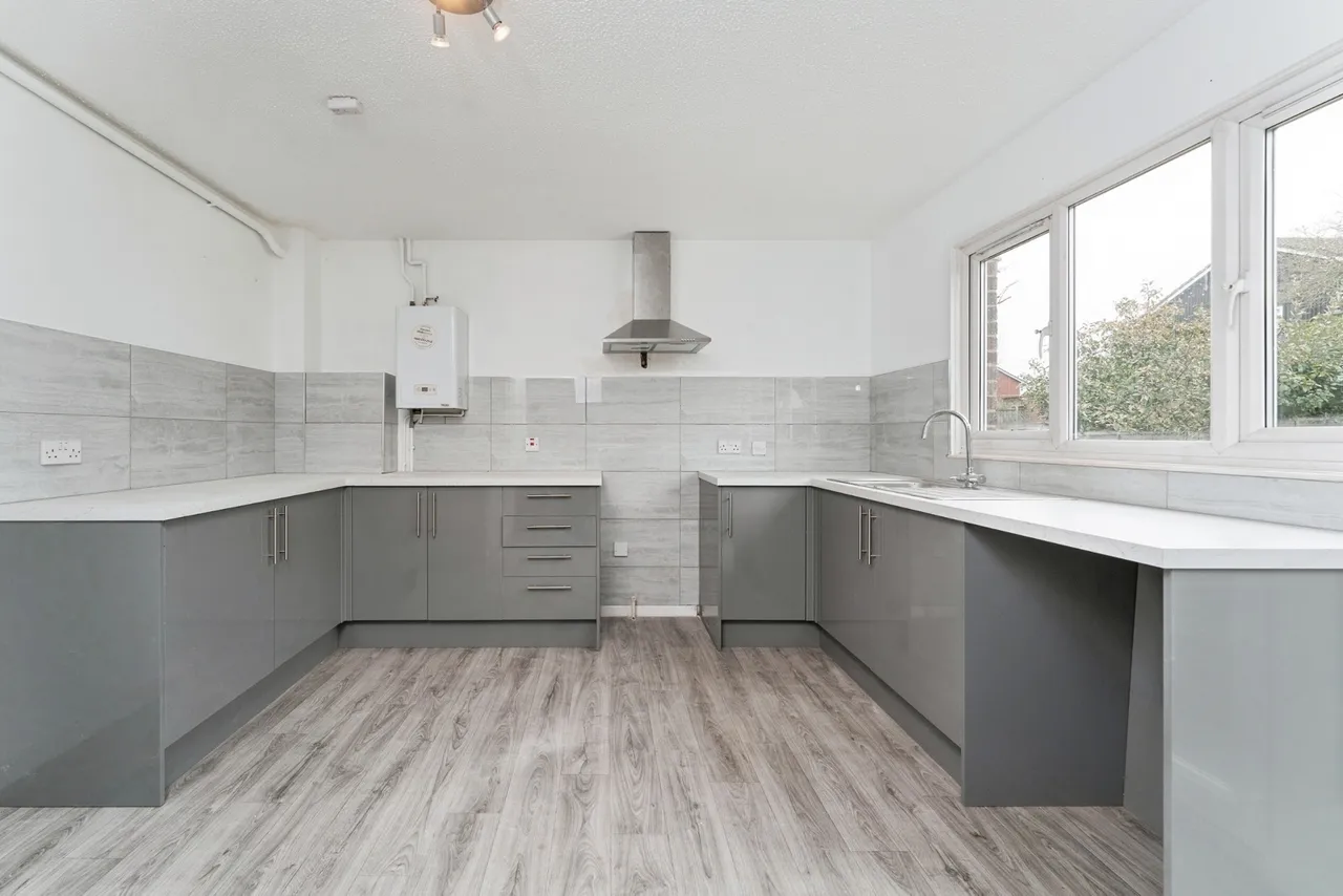 Brickfields Avenue, Newmarket, Suffolk, CB8, photo 2