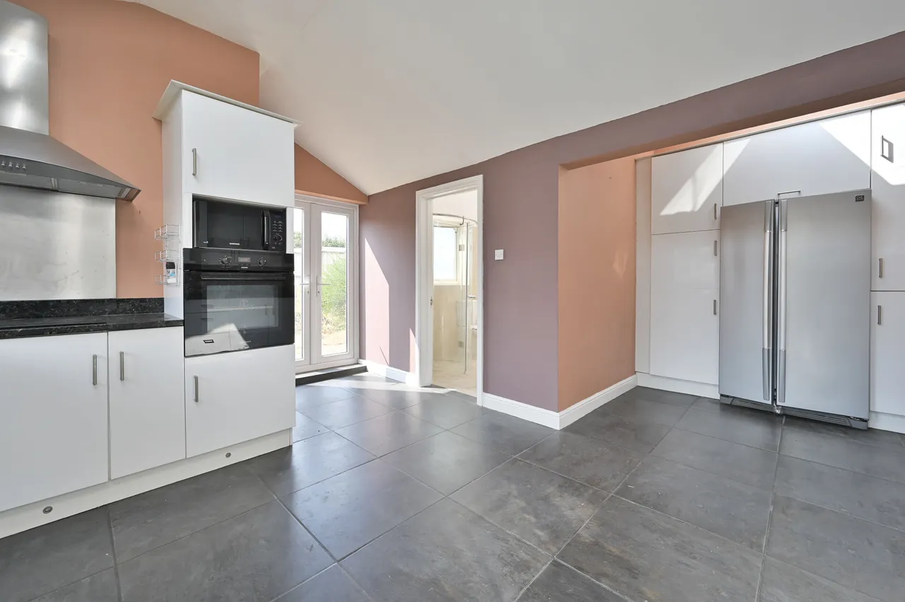 55 Chalk Hill, Watford, photo 4