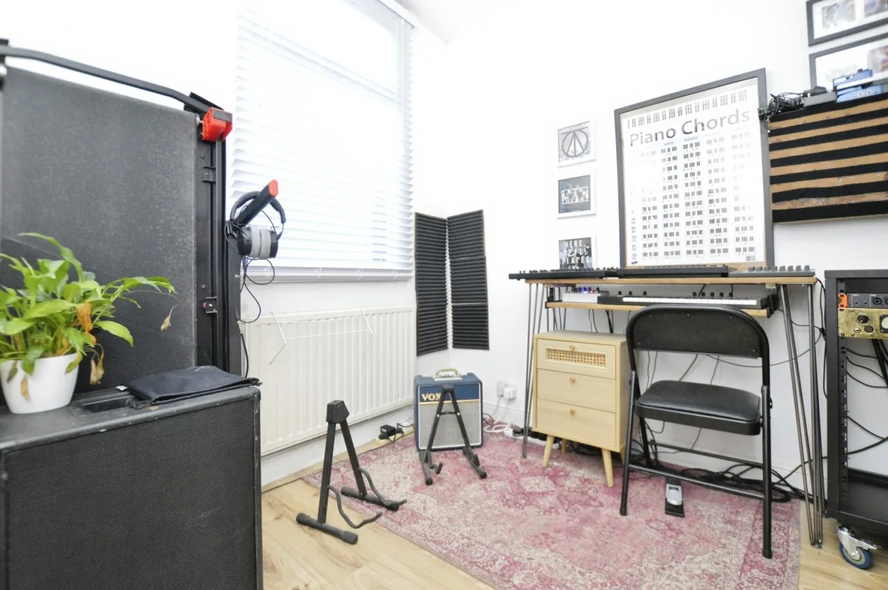 Bushey Road, London, photo 8