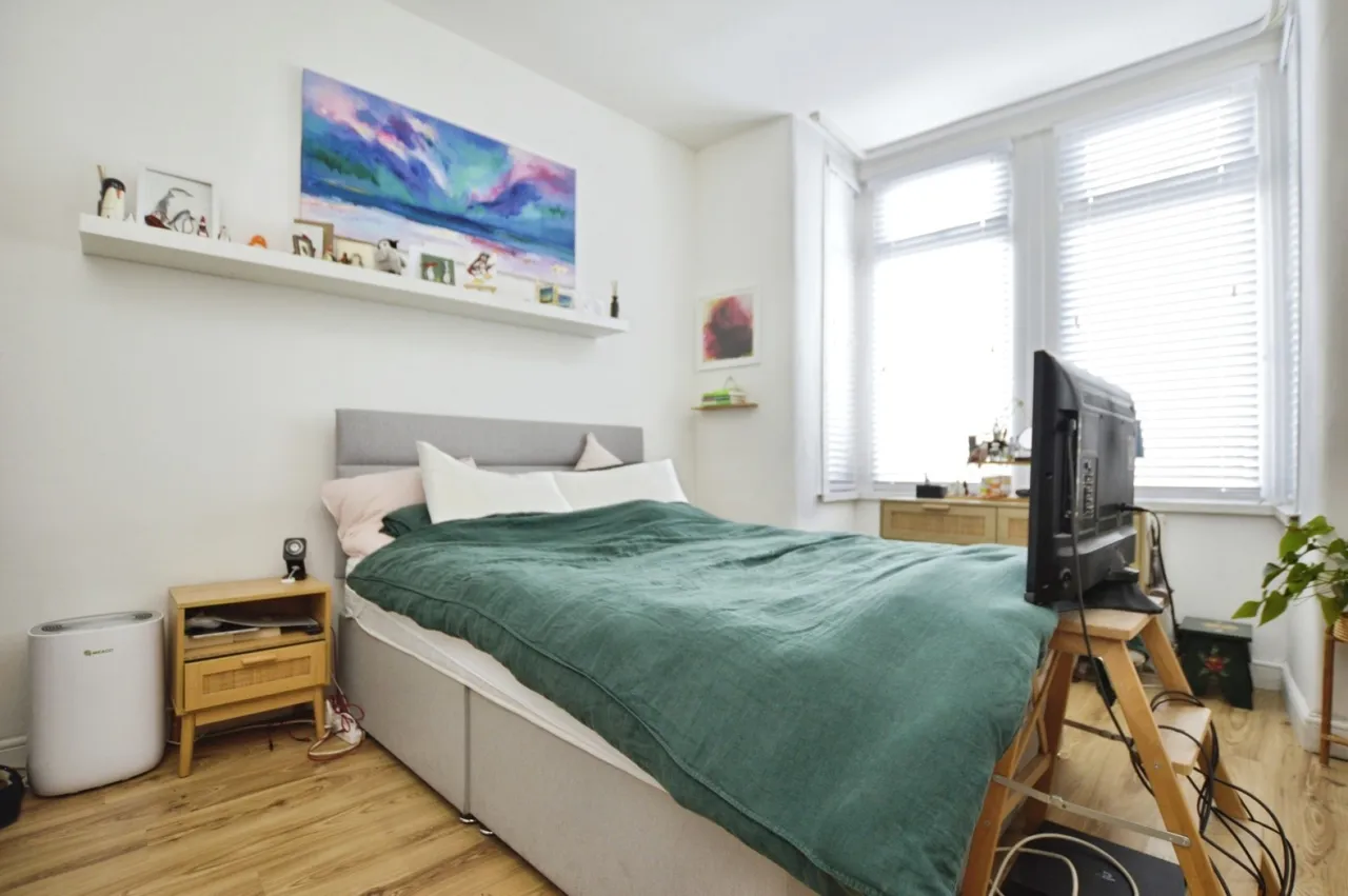 Bushey Road, London, photo 5