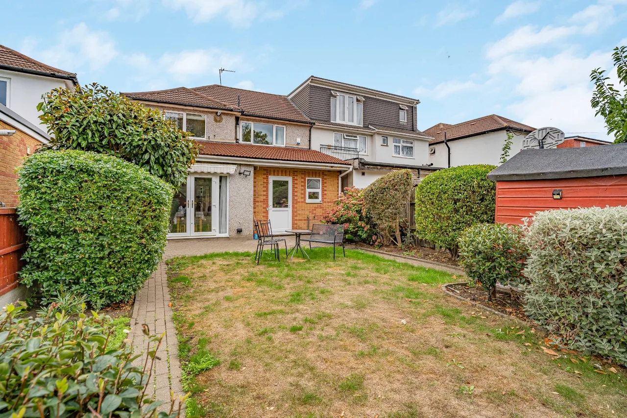 4 bed house for sale, Cranbrook Road, Ilford, IG2