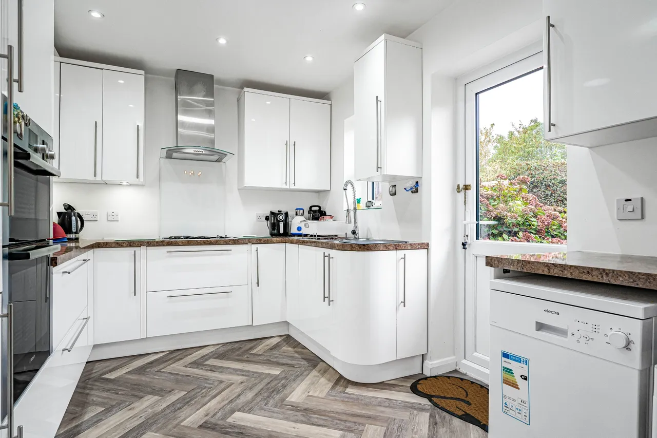 Cranbrook Road, Ilford, IG2, photo 18