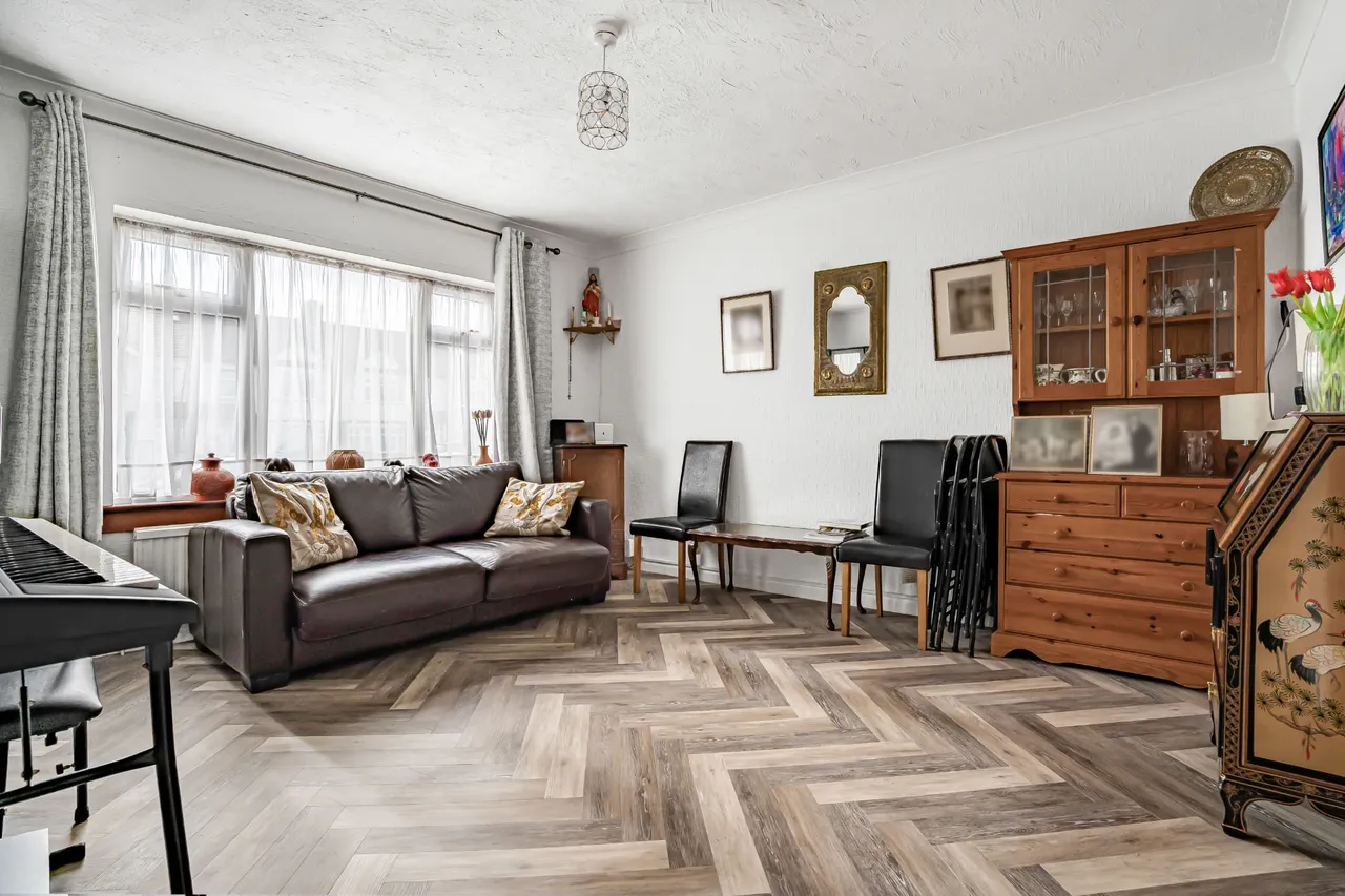 Cranbrook Road, Ilford, IG2, photo 6