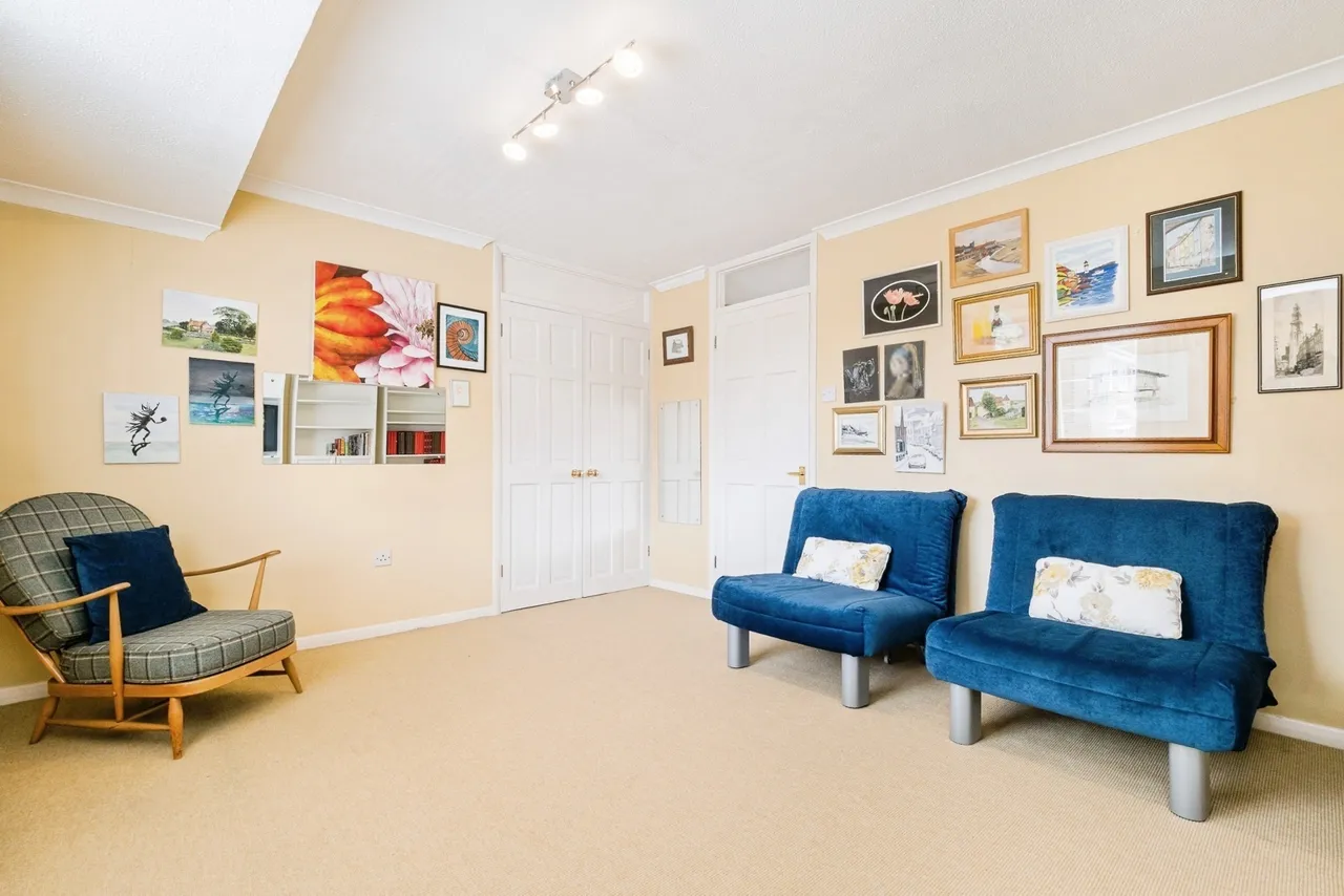 Roseacre Close, Hornchurch, RM11, photo 31