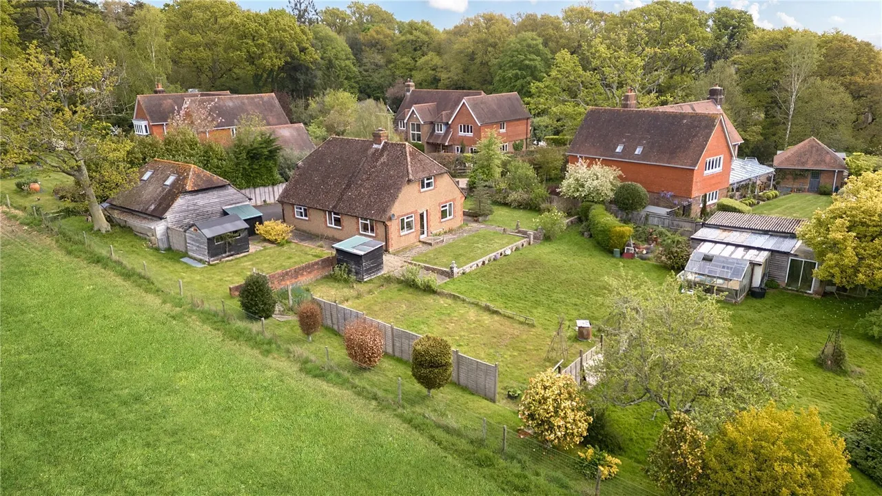 Lodsworth, Petworth, GU28, photo 4
