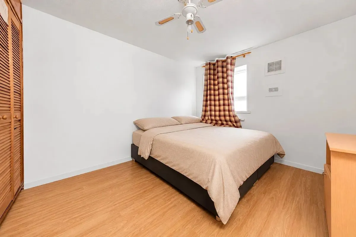 Logan Close, Hounslow, TW4, photo 6