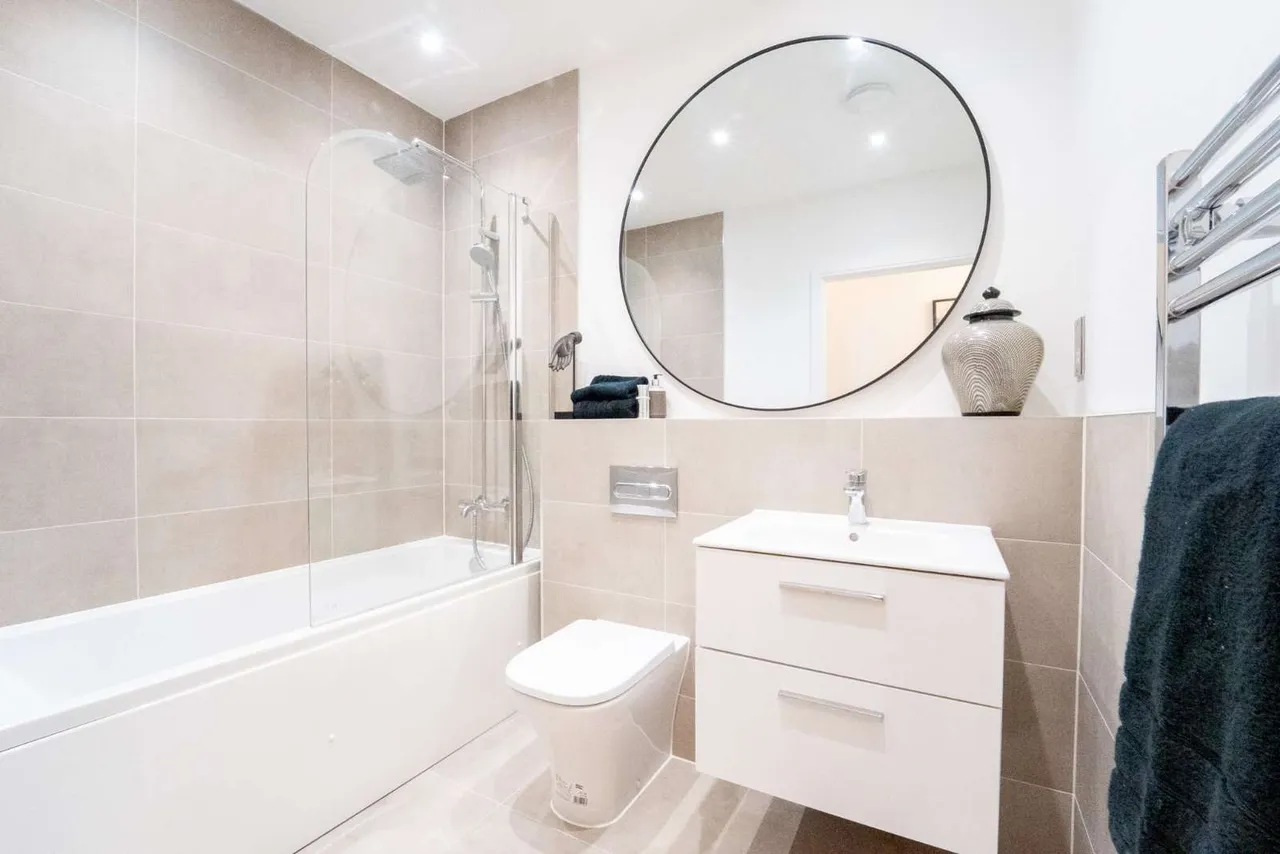 43 The Braithwaite, St James Park, Locksway Road, Southsea, PO4 8LD, photo 8