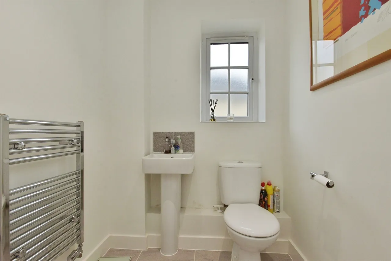 Devereux Court, Glebe Farm, Milton Keynes, photo 11