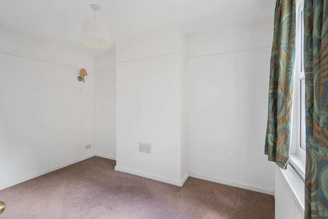High Street, Northwood, HA6, photo 11
