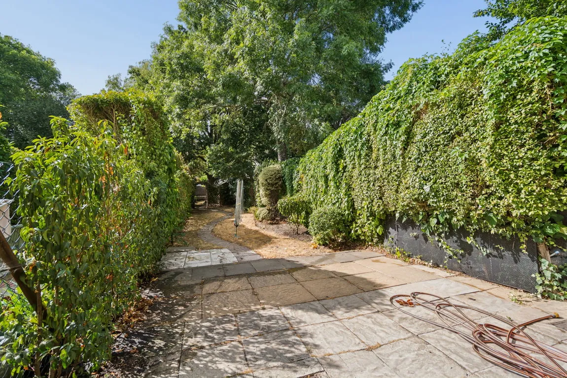 High Street, Northwood, HA6, photo 4