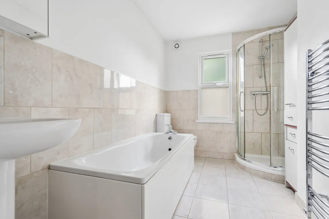 High Street, Northwood, HA6, photo 15
