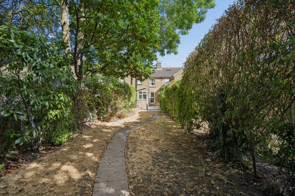 High Street, Northwood, HA6, photo 9