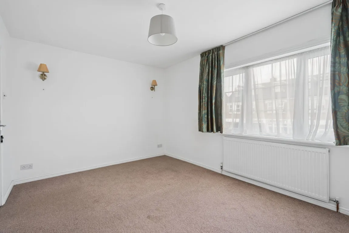 High Street, Northwood, HA6, photo 14