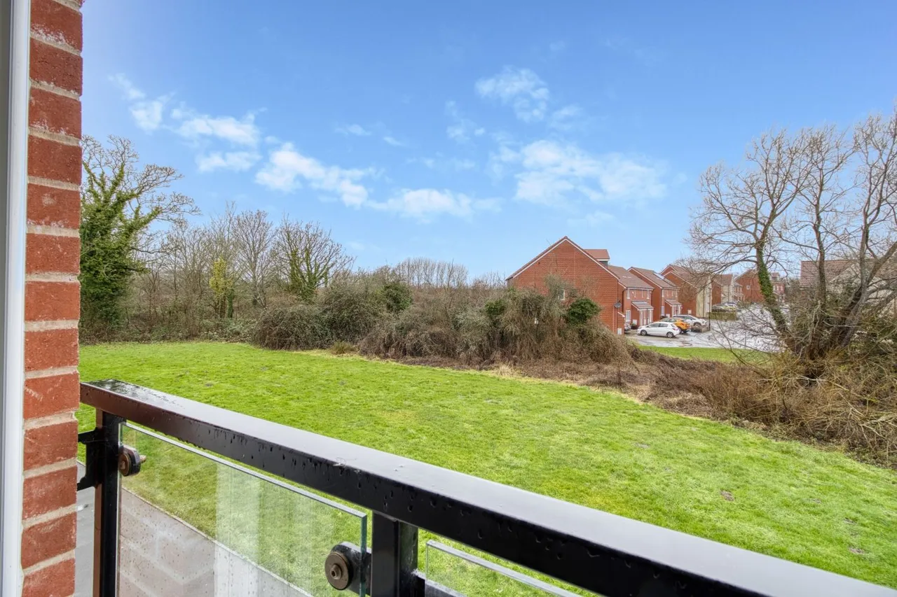 Lucknam Crescent, Coate, SN3, photo 6