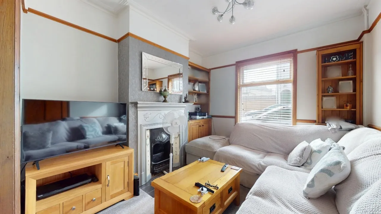 Range Road, Gravesend, DA12, photo 2