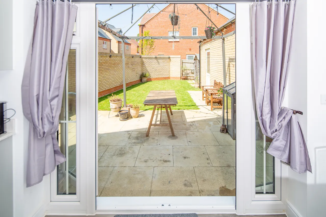 Buxton Close, Bicester, photo 11