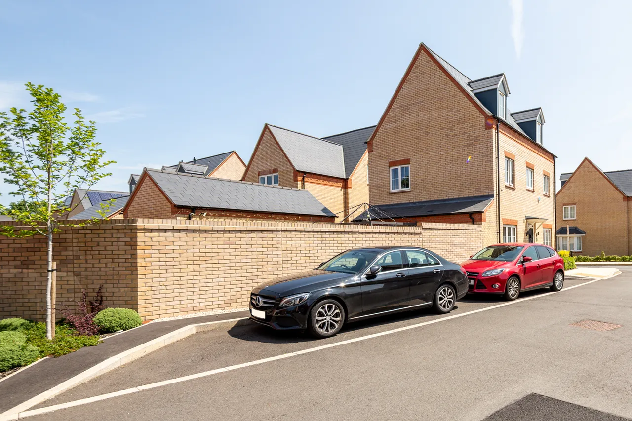 Buxton Close, Bicester, photo 29