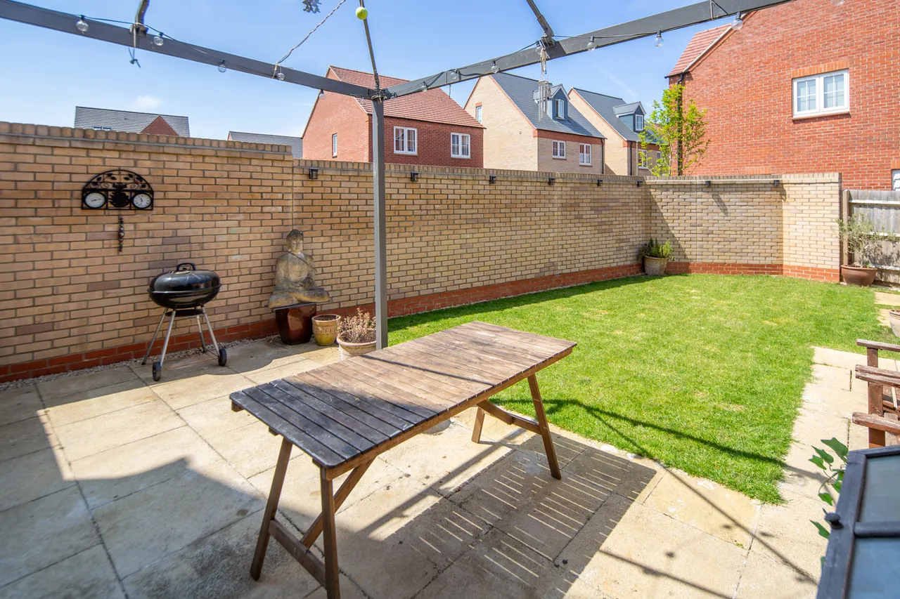 Buxton Close, Bicester, photo 26