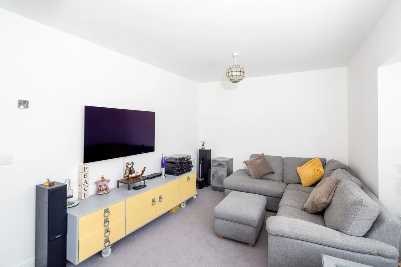 Buxton Close, Bicester, photo 6